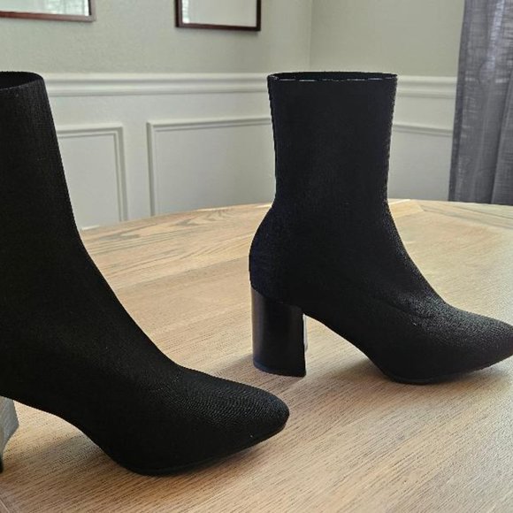 Blondo Pull On Booties - Picture 3 of 5